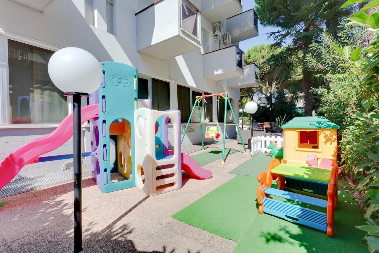 Hotel Kiss Cesenatico Extérieur photo