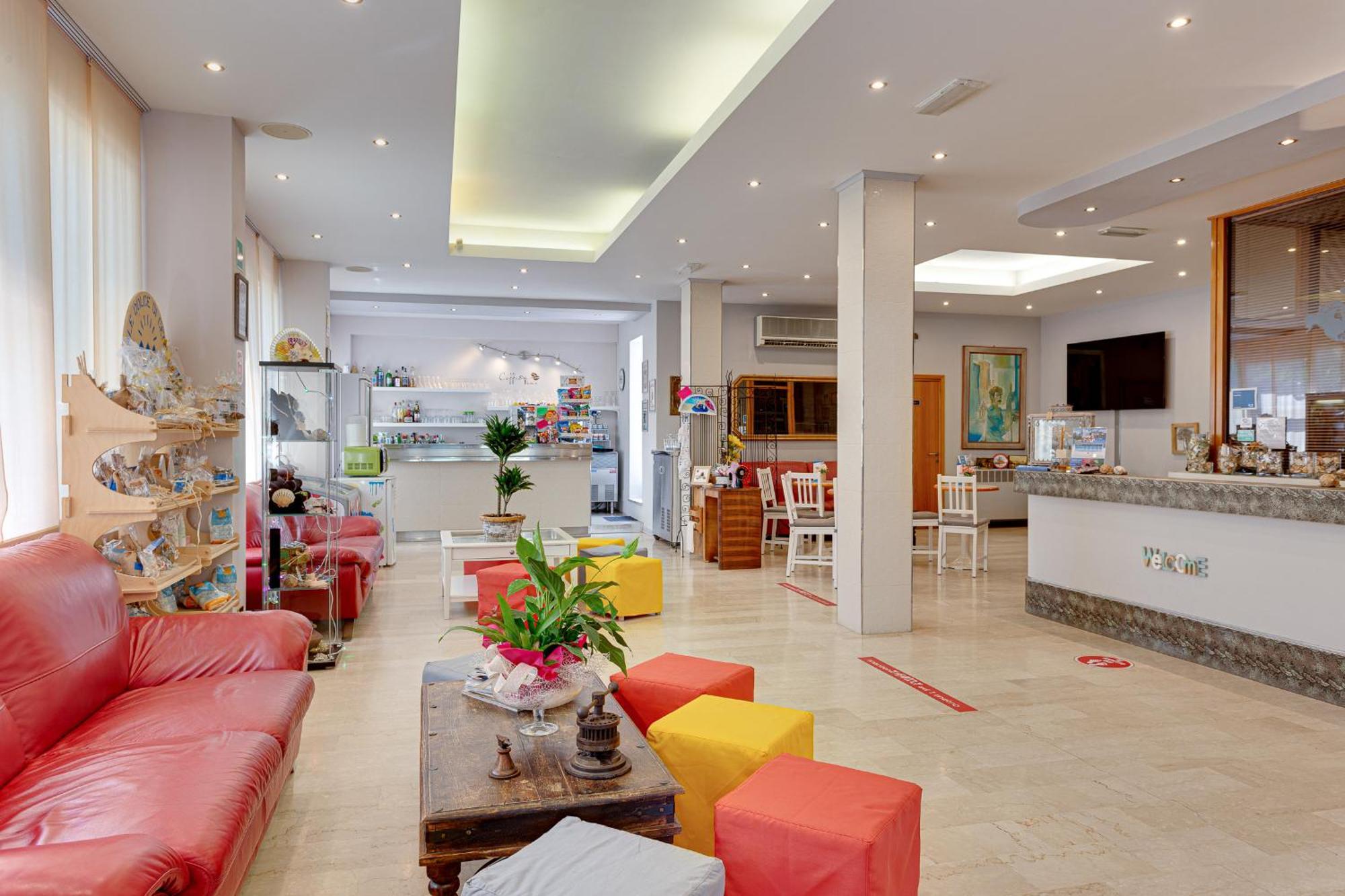 Hotel Kiss Cesenatico Extérieur photo