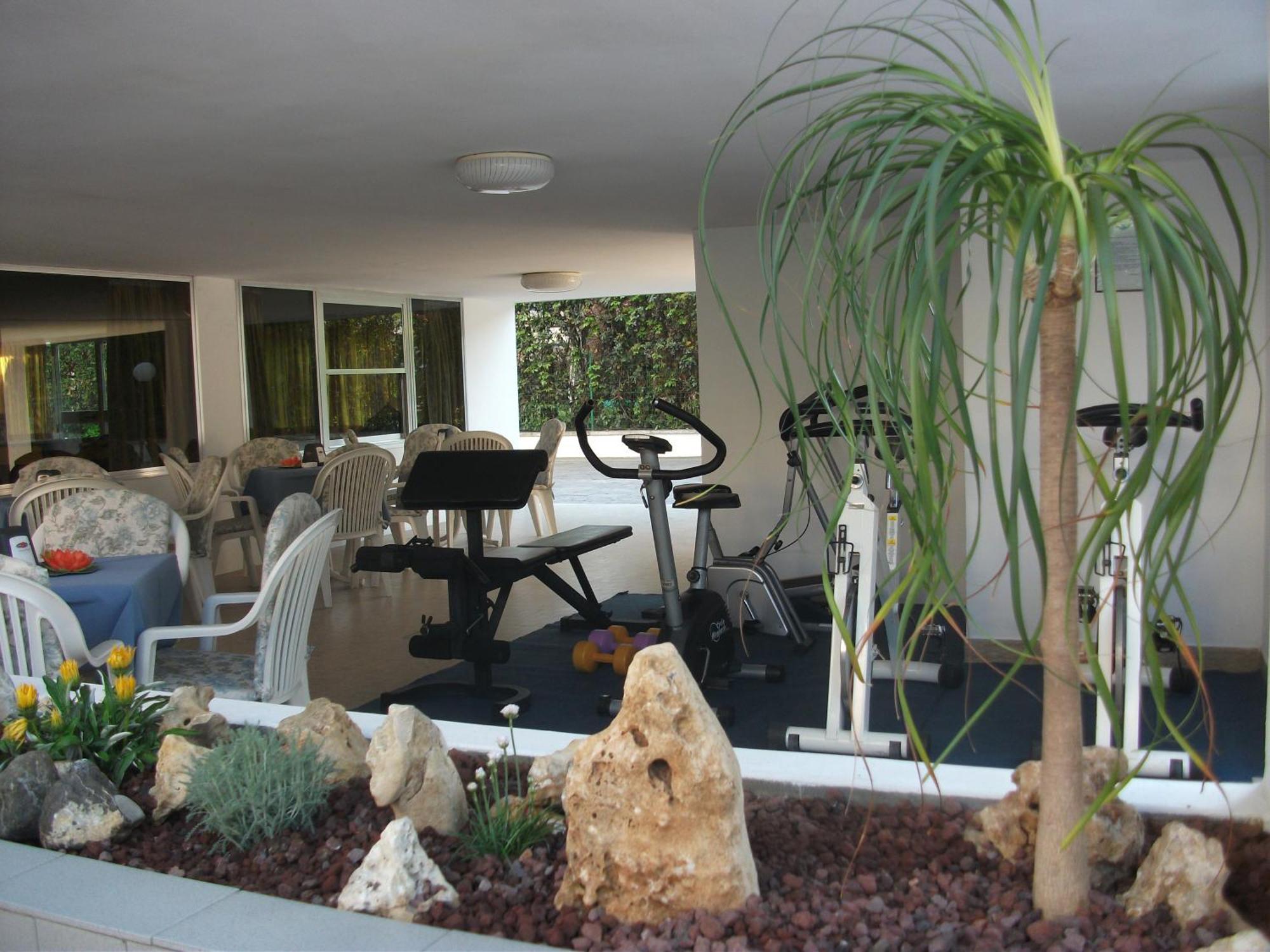 Hotel Kiss Cesenatico Extérieur photo
